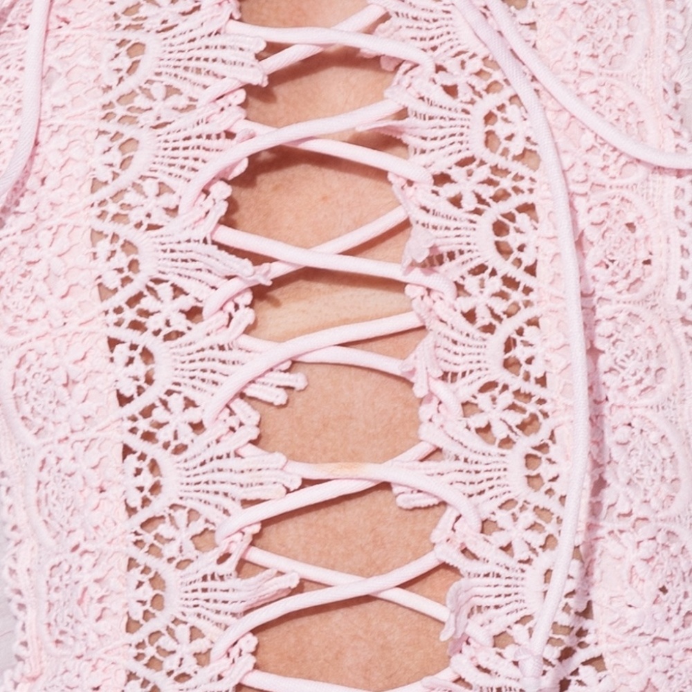 STUNNING IMPORTED Lace Tie Up Front Top - Picture 3 of 8